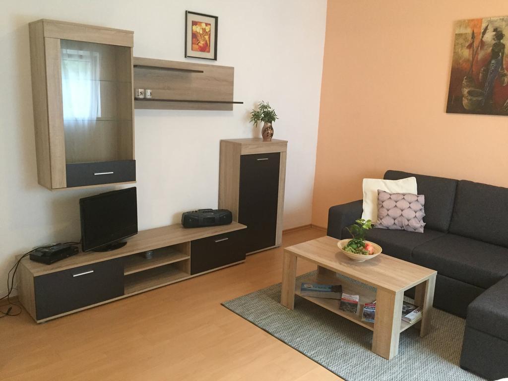 Apartments Villa Ivva Подаца Екстериор снимка